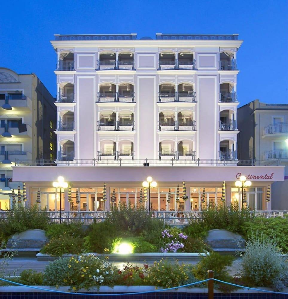 Hotel Continental Каттоліка Екстер'єр фото