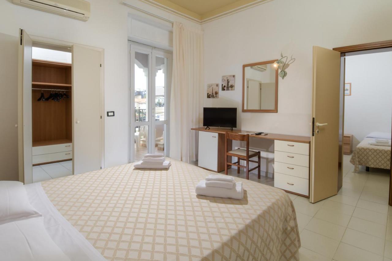 Hotel Continental Каттоліка Екстер'єр фото