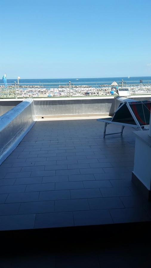 Hotel Continental Каттоліка Екстер'єр фото